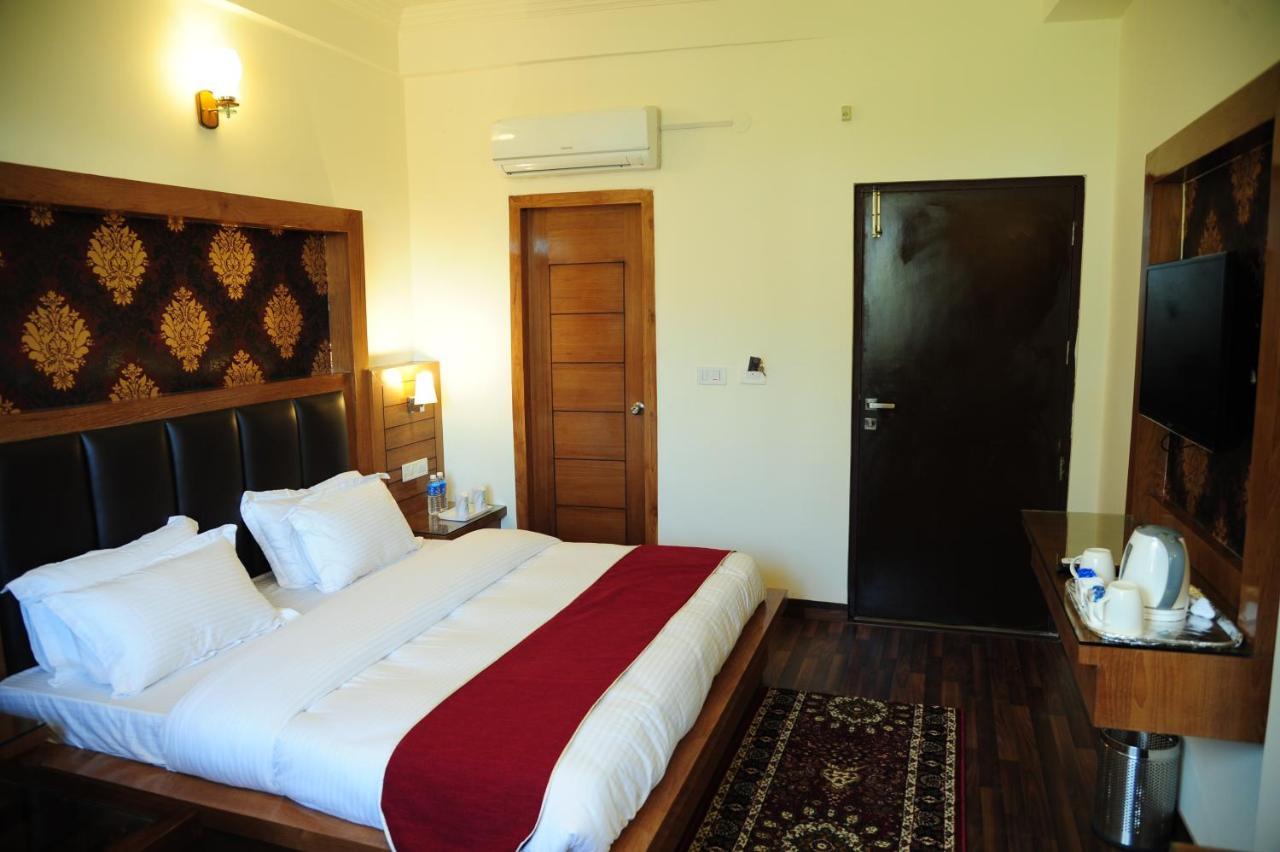 Hotel Grand Sharan Katra  Εξωτερικό φωτογραφία