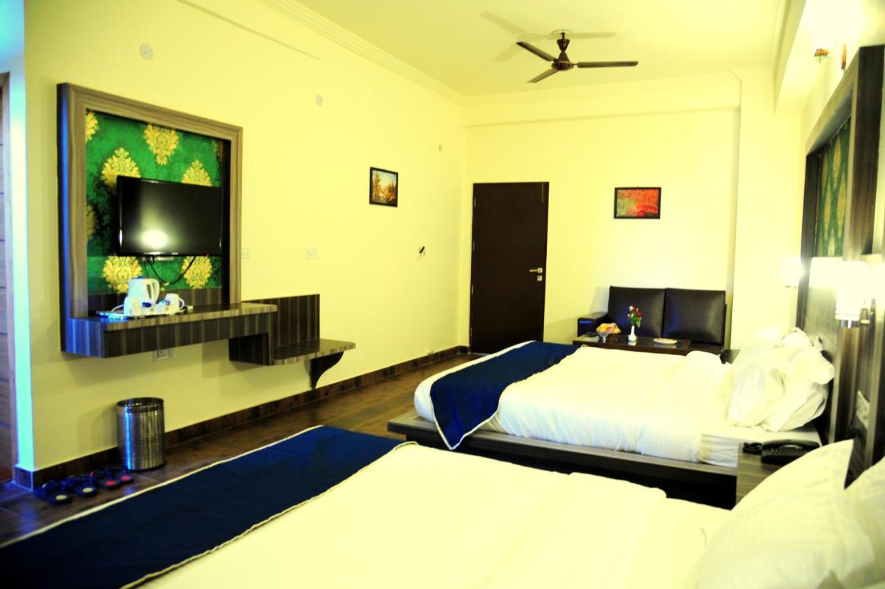 Hotel Grand Sharan Katra  Εξωτερικό φωτογραφία