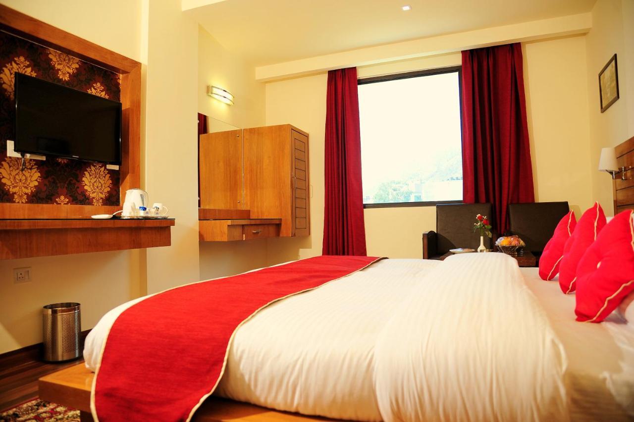 Hotel Grand Sharan Katra  Εξωτερικό φωτογραφία