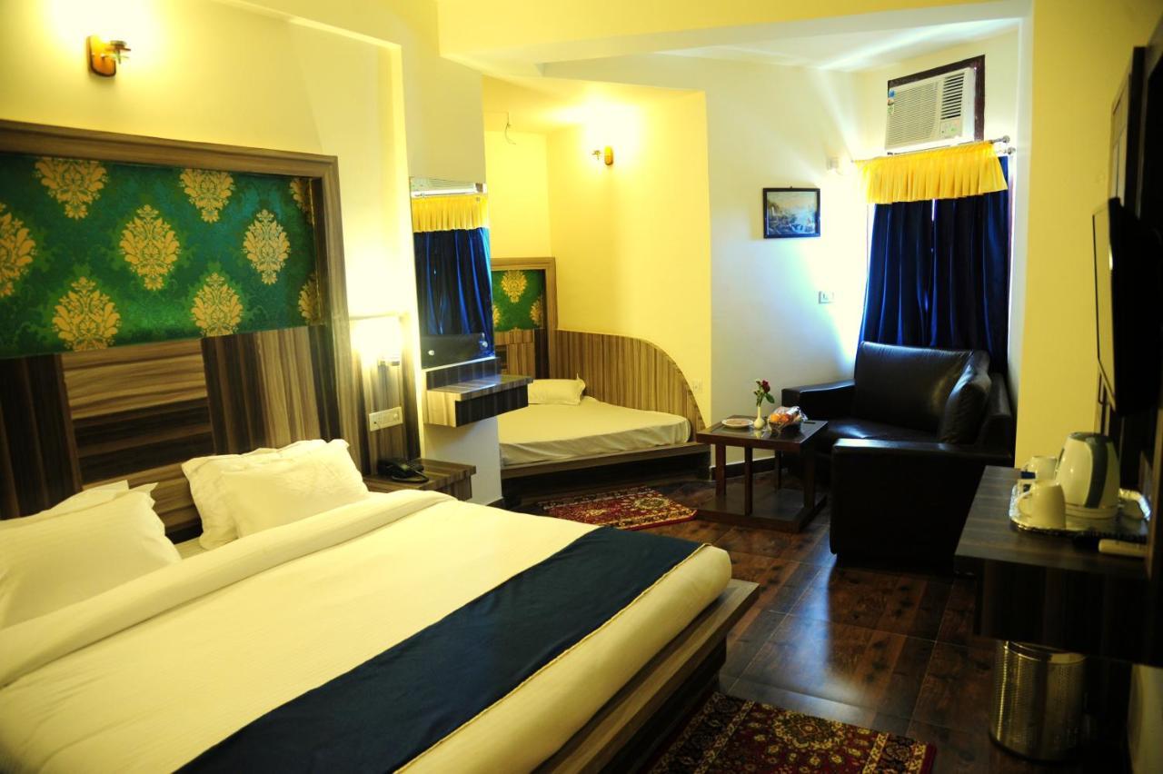 Hotel Grand Sharan Katra  Εξωτερικό φωτογραφία