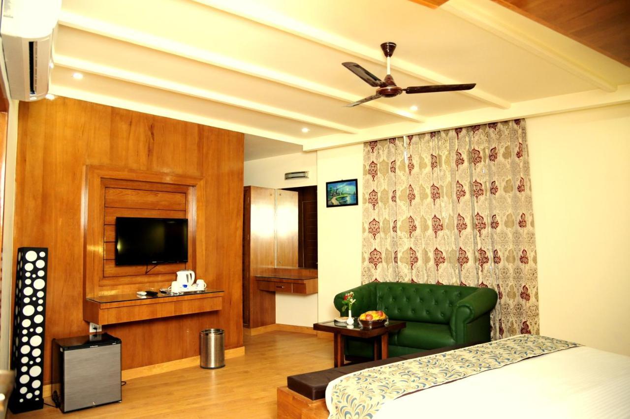 Hotel Grand Sharan Katra  Εξωτερικό φωτογραφία