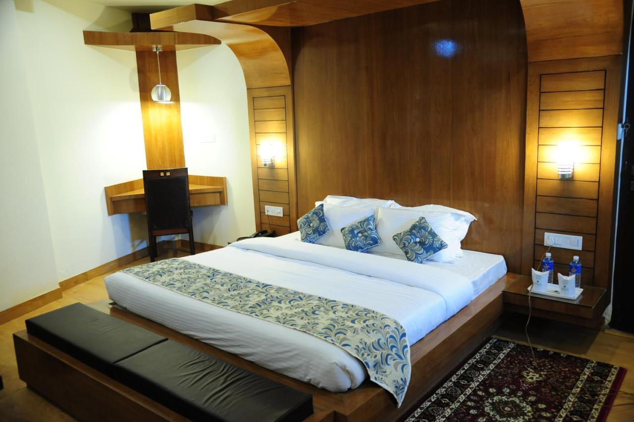 Hotel Grand Sharan Katra  Εξωτερικό φωτογραφία