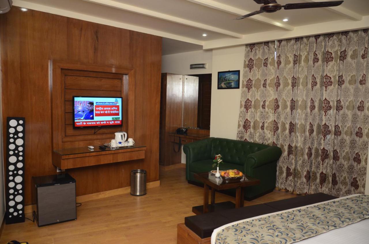 Hotel Grand Sharan Katra  Εξωτερικό φωτογραφία