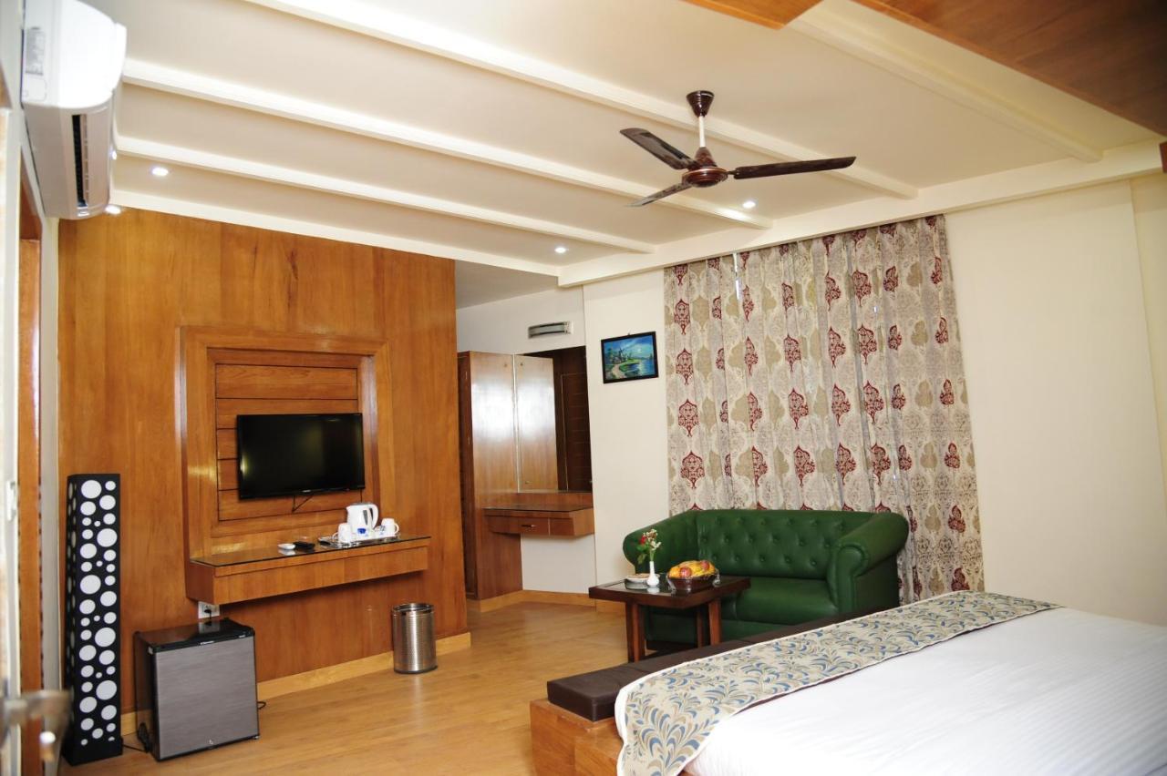 Hotel Grand Sharan Katra  Εξωτερικό φωτογραφία
