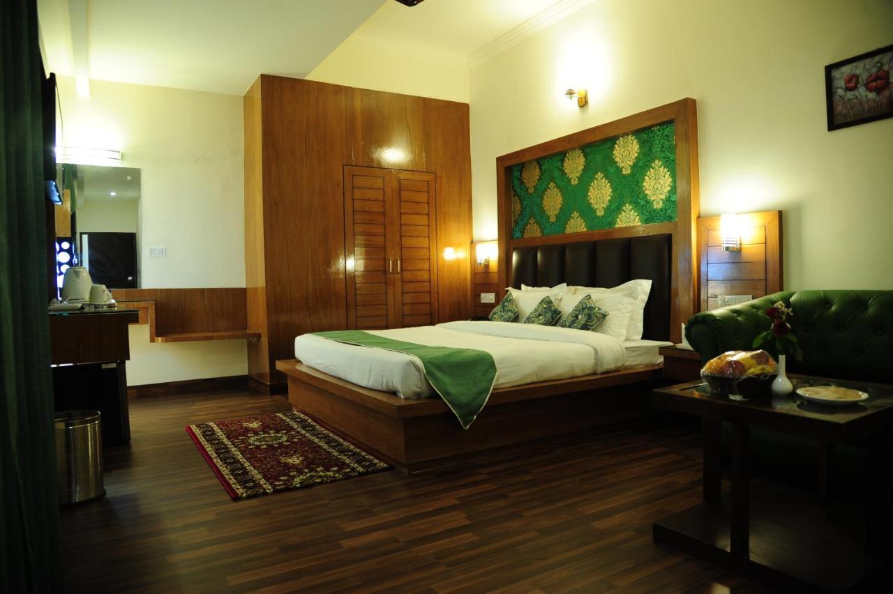 Hotel Grand Sharan Katra  Εξωτερικό φωτογραφία